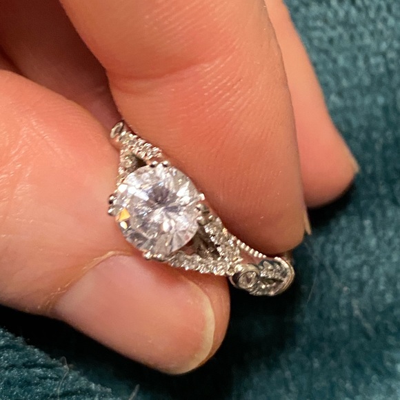 CUBIC zirconia ring from charmed aroma - Picture 4 of 7